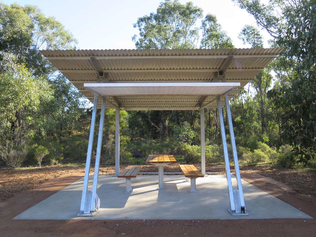 Barrier free picnic table and skillion shelter, Wiannamatta Regional Park